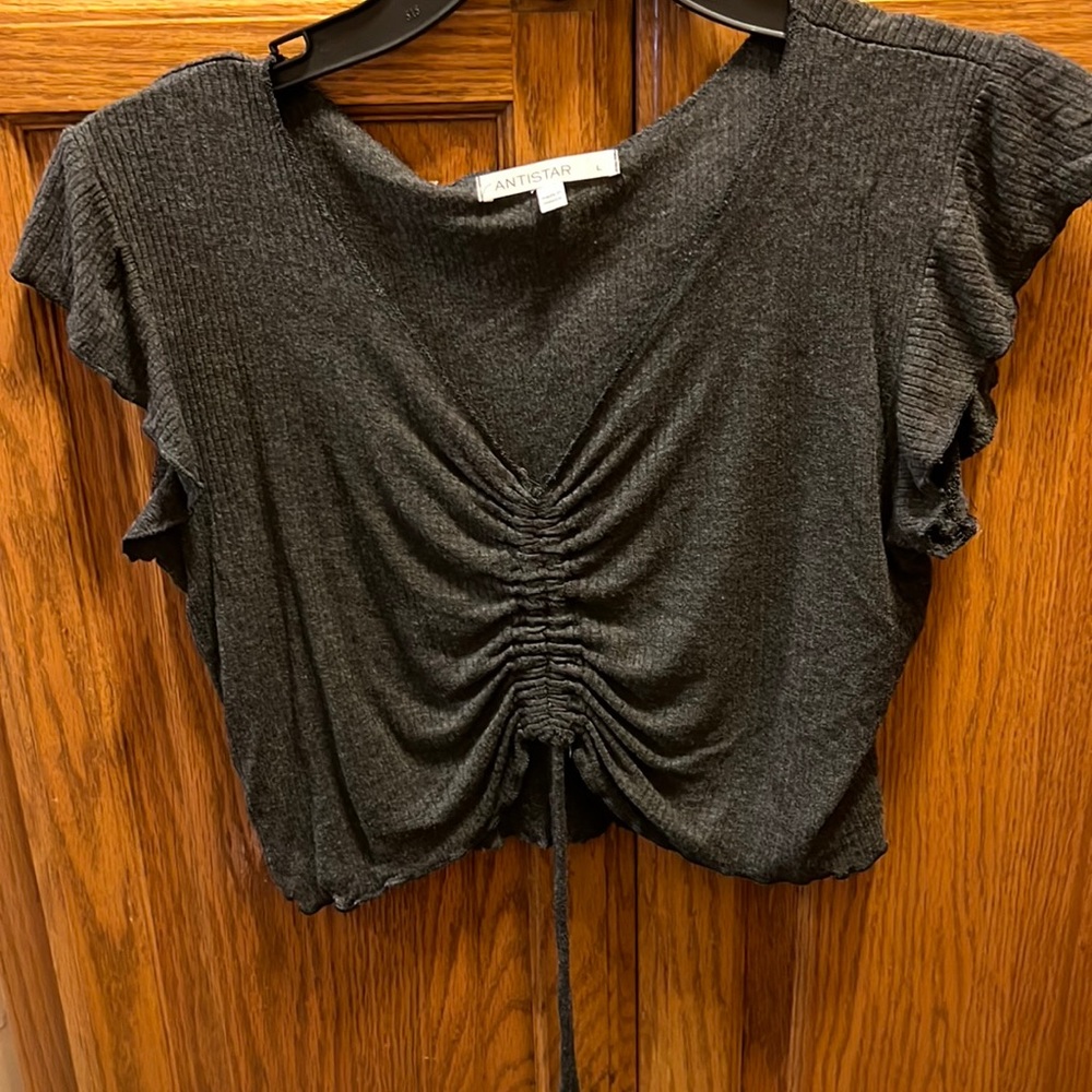 Crop gray top size L